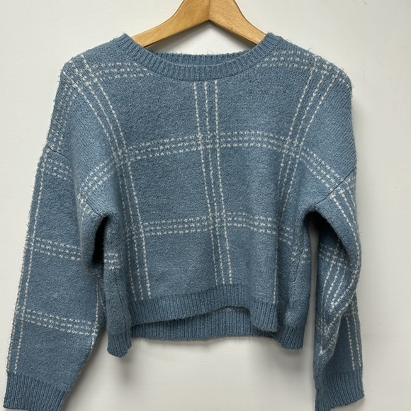 iris Sweaters - IRIS Light blue short sweater with white stripes, very warm size M